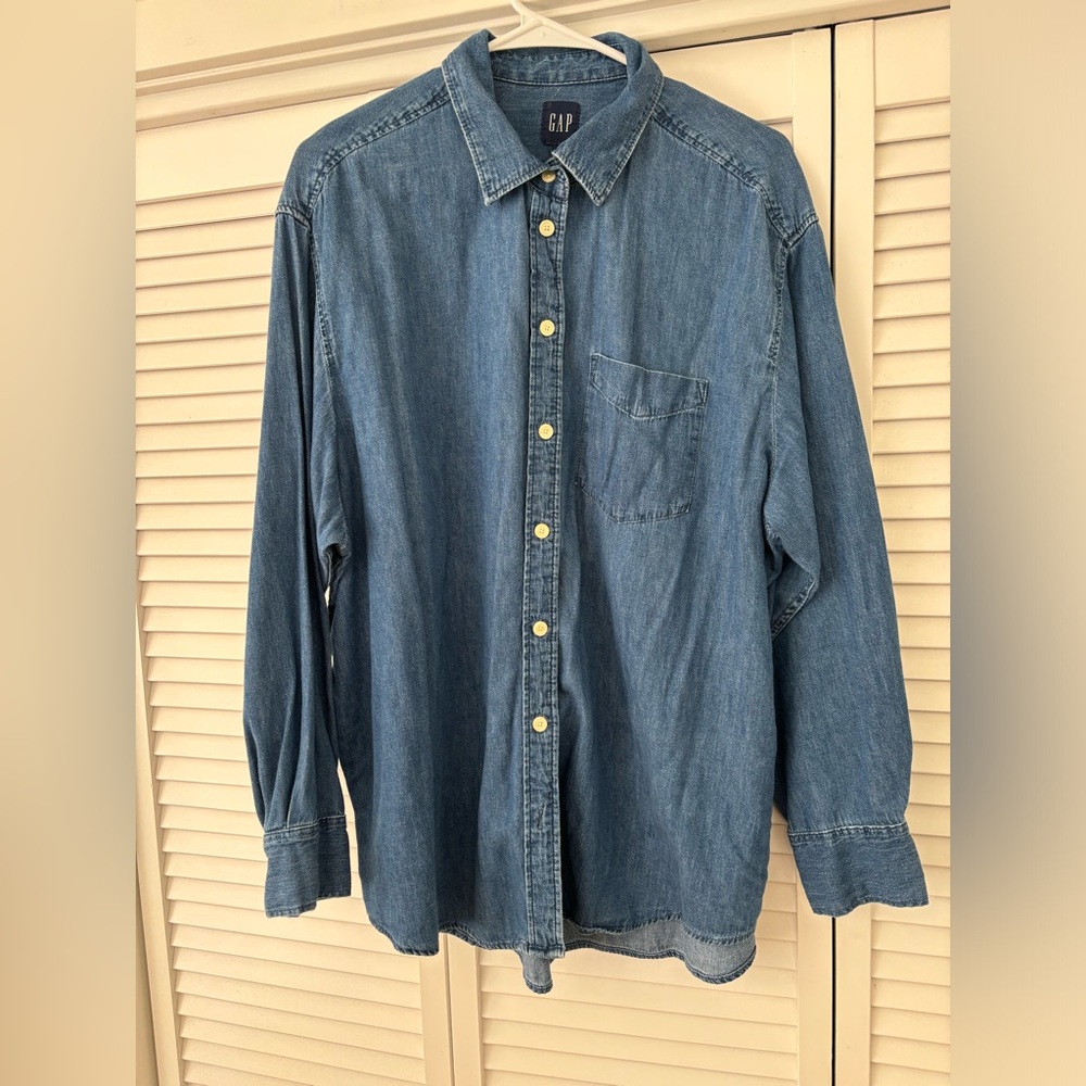 GAP big denim shirt. Size M
